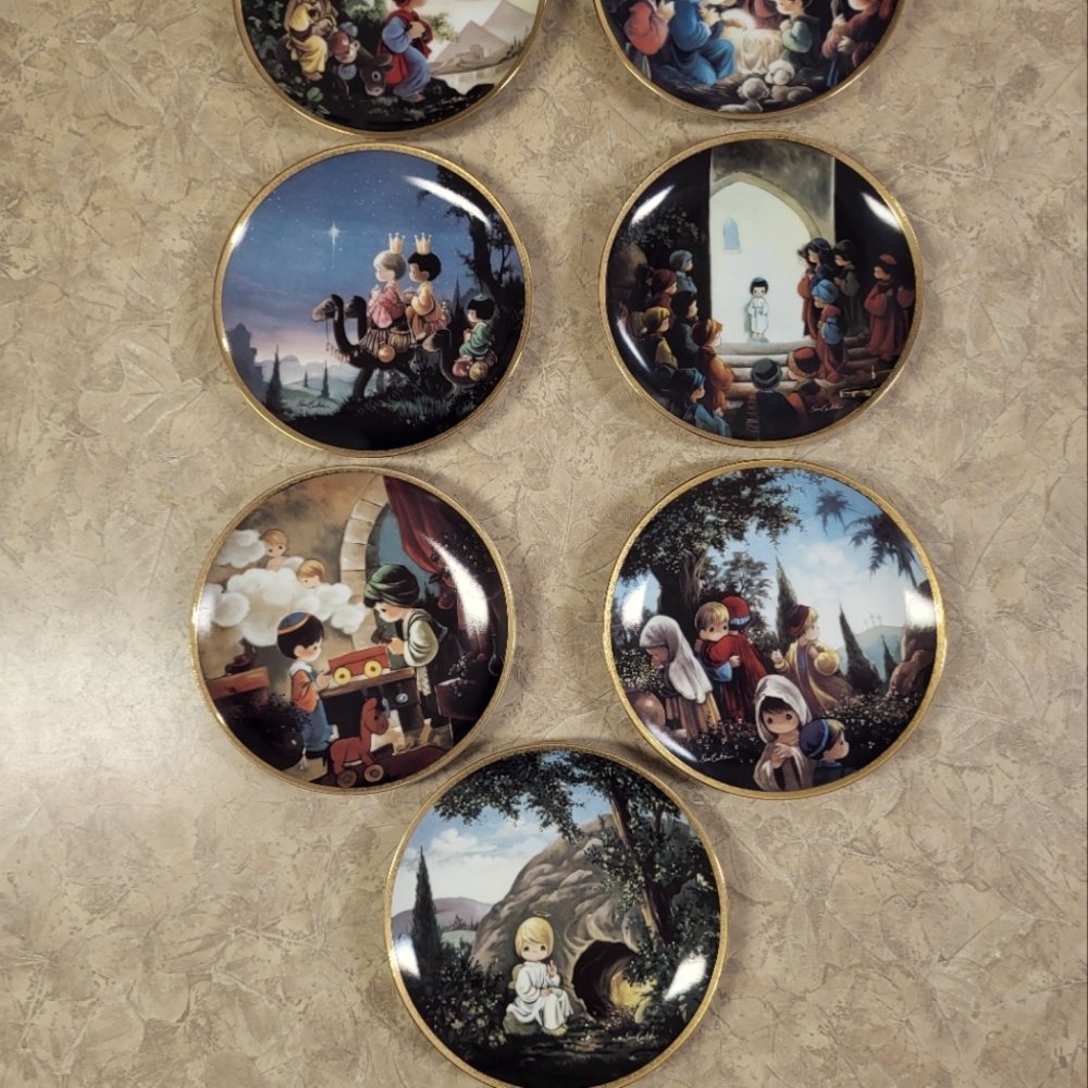 Precious Moments Bible Story Collectible Plates - Set of 7